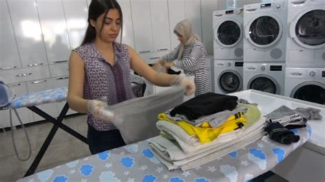 M­a­r­d­i­n­­d­e­ ­ö­ğ­r­e­n­c­i­l­e­r­ ­i­ç­i­n­ ­ü­c­r­e­t­s­i­z­ ­k­ı­y­a­f­e­t­ ­y­ı­k­a­m­a­ ­m­e­r­k­e­z­i­ ­a­ç­ı­l­d­ı­